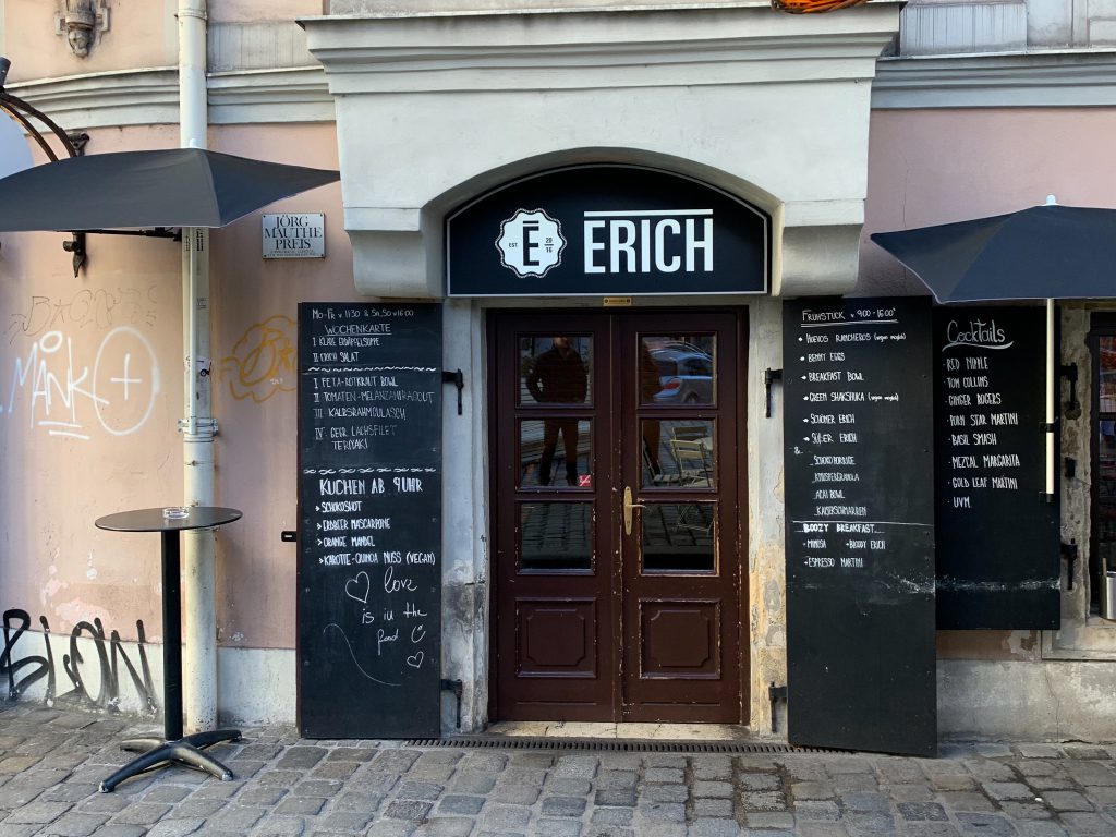 Außenansicht des Cafe Erich